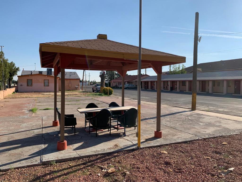 Western Motel Deming Bagian luar foto