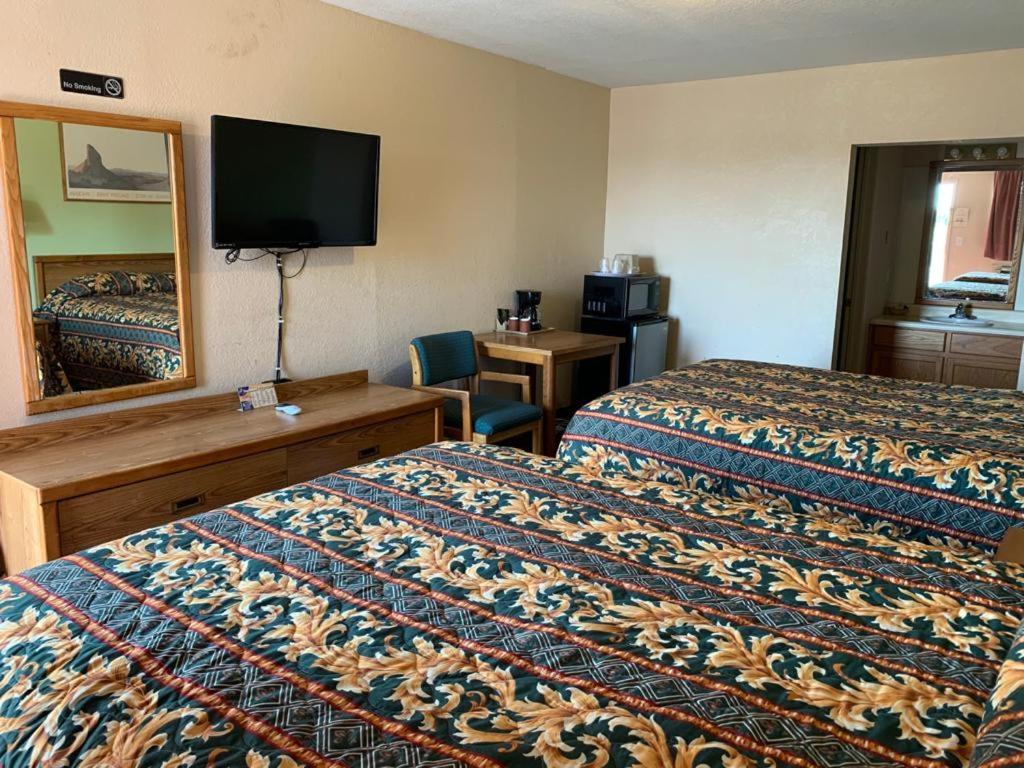 Western Motel Deming Bagian luar foto