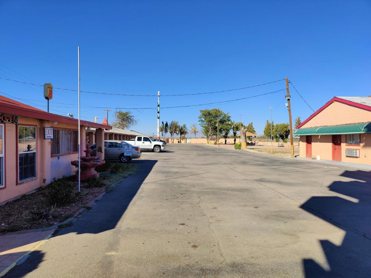 Western Motel Deming Bagian luar foto